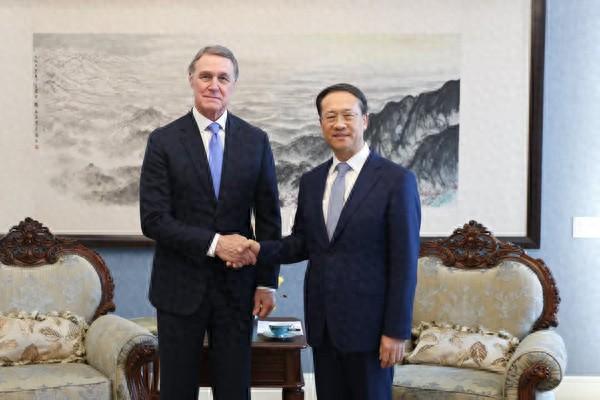 外交部副部长马朝旭会见美国新任驻华大使庞德伟