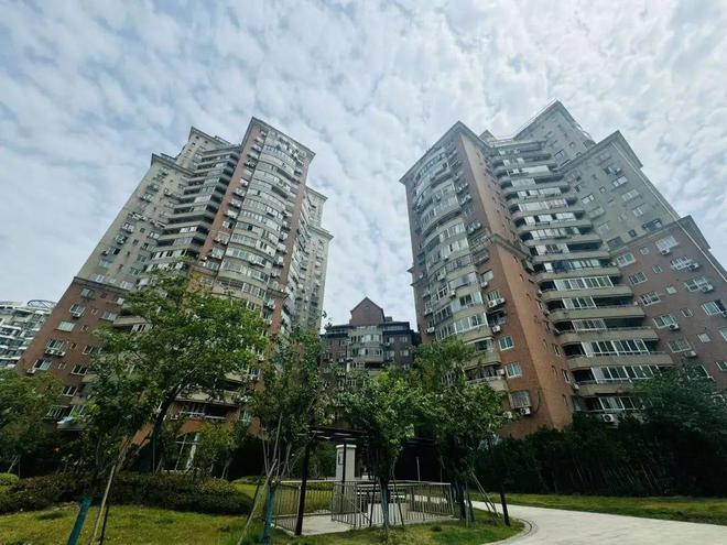 上海楼市有项目“爆冷”？63套现房无一人认购，发生了什么？