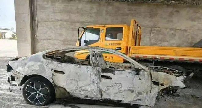 雷军内部演讲，再提SU7事故！“小米受到狂风暴雨般的质疑、批评和指责”